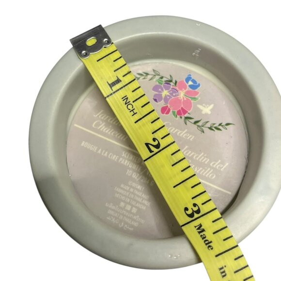 2022 Disney Parks Cinderella Castle Turret‎ Wax Candle Castle Garden Scent 10 Oz - Picture 10 of 10